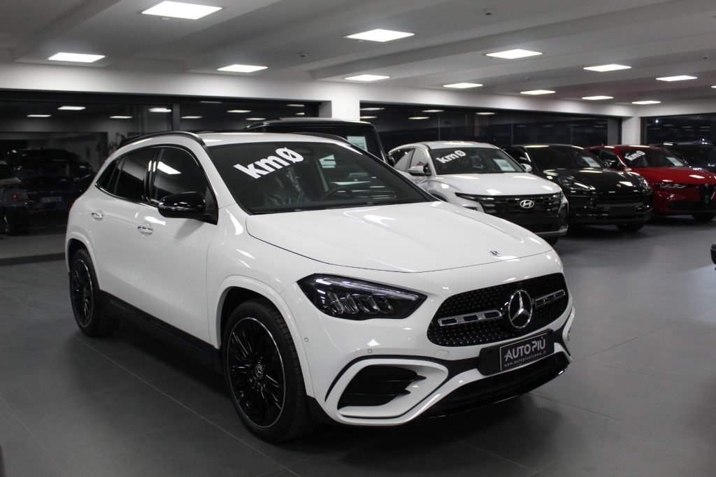 MERCEDES-BENZ GLA 200 2.0 d 150 CV Premium AMG Line PackBlack kM0 MY24